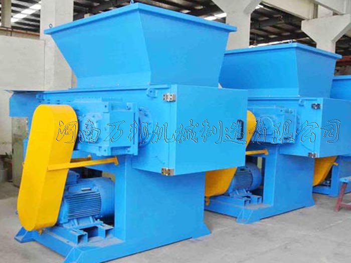 塑料撕碎機(jī)