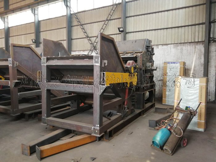 金屬粉碎機(jī)